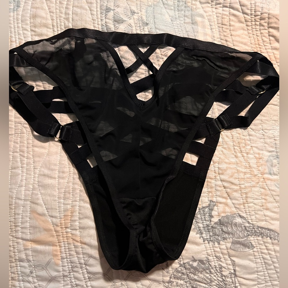 Black Bondage Panty